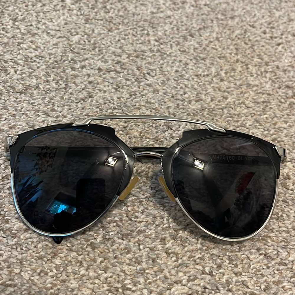 3/$10 Madden women’s sunglasses